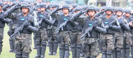  ??  ?? MILITARES. Un total de mil nuevos elementos de la Policía Militar están listos para salir a las calles.
