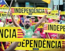  ?? EFE ?? Una de las marchas independen­tistas de la ANC de ayer