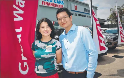  ?? Picture: PETER CARRUTHERS ?? NEW FACES: Great Wall and Haval dealership service adviser Connie Kang and principal Alan Ren at the business.