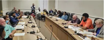  ?? (Pine Bluff Commercial/Eplunus Colvin) ?? Jefferson County Quorum Court members, shown in this file photo, could not consider legislatio­n because there was not a quorum of members present.