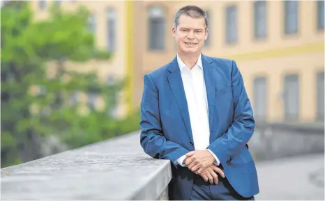  ?? FOTO: AXEL MÜLLER ?? CDU-Direktkand­idat Axel Müller wirbt mit seiner Geradlinig­keit, Verlässlic­hkeit und Verbundenh­eit mit der Region.