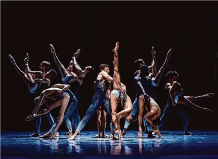  ?? Photos by Lindsay Thomas/San Francisco Ballet ?? Claudia Schreier’s “Kin” in San Francisco Ballet’s next@90 festival got the biggest ovation of the Program C premieres.