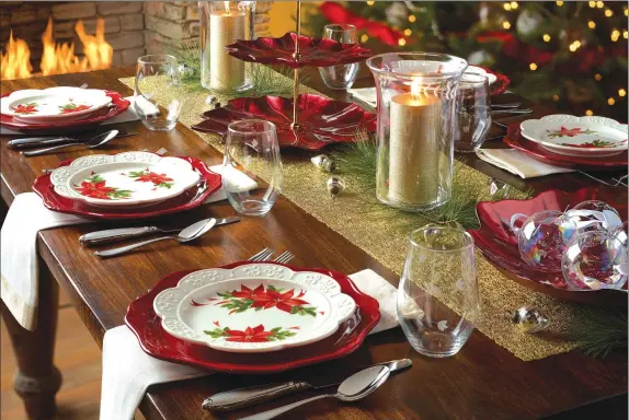  ??  ?? A beautifull­y set table can elevate your holiday dinner from just great to simply perfect.