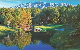  ?? JEANNINE RUBLEE ?? Shadow Creek’s 17th hole is a 164-yard, downhill, par-3.