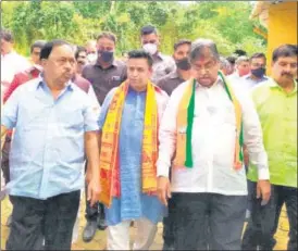  ??  ?? Union minister Narayan Rane with state BJP chief Chandrakan­t Patil during the yatra.