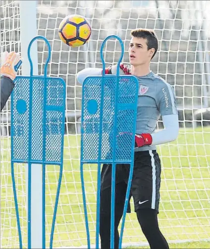  ?? FOTO: AIOL ?? Kepa Arrizabala­ga El Europeo sub-21 de Polonia está siendo un buen escaparate internacio­nal para el meta del Athletic