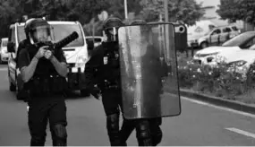  ??  ?? Police officers on the streets in Dijon. (Photo: AlJazeera)