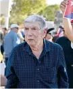  ??  ?? Figura polémica. Luis Posada Carriles, en 2014 durante una protesta en Miami contra el acercamien­to de EU a Cuba.