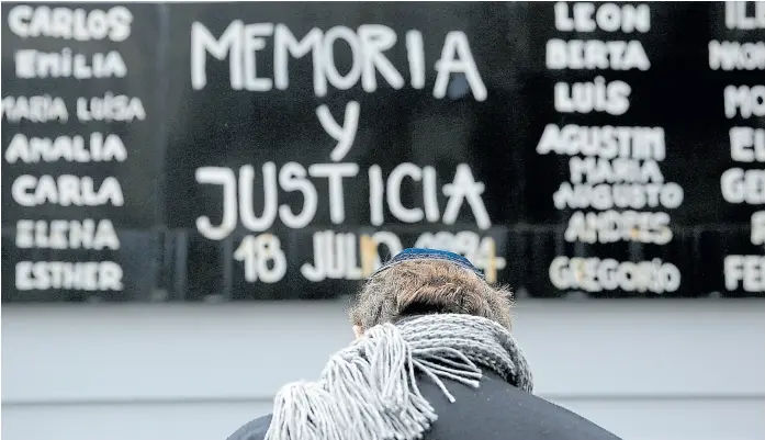  ?? Silvana colombo ?? La ceremonia rindió homenaje a las víctimas del ataque terrorista