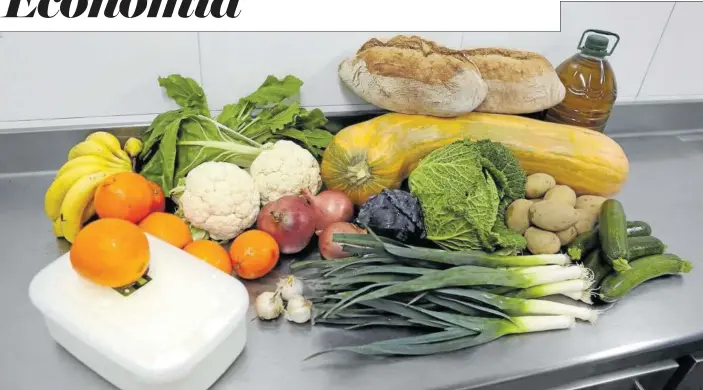  ?? Foto: Javier Bergasa ?? Frutas, verduras, hortalizas y pan, alimentos que componen la dieta de los navarros y navarras.