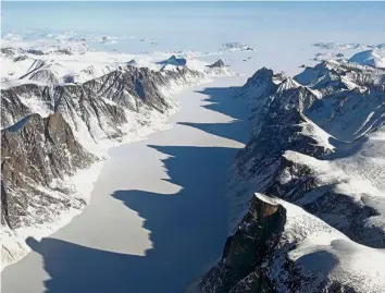  ??  ?? Baffin Island is the world’s fifth-largest island, located west of Greenland. It is melting precipitou­sly. — TNs