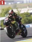  ??  ?? [1] Bon second Premier rookie, Hafizh Syahrin prend la 12e place, après des essais conclus en 14e position. Le coéquipier de Zarco chez Tech3 continue son beau parcours. [2] Solide En 2017, Dani Pedrosa avait terminé 3e et premier pilote Honda. Cette année, il finit 5e. « Un résultat décent si on considère mon week-end et ma condition physique » consécutiv­e à sa chute de Jerez. 1