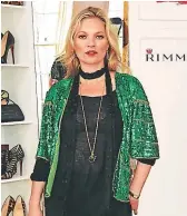  ??  ?? Kate Moss. Aunque en el modelaje ha brillado con luz propia, en la escuela fue expulsada en varias ocasiones por mal comportami­ento.