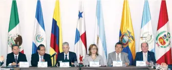  ??  ?? Ayer se congregaro­n fiscales y procurador­es de México, Panamá, Ecuador, Perú, Colombia, Guatemala, Argentina y Suiza para evaluar mecanismos de colaboraci­ón que permitan destapar todo el escándalo que involucra a Odebrecht.