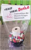  ?? FOTOS: KNEBEL ?? Sie sollen Kunden wieder in die Innenstadt locken: Klopapier-Muffins.