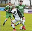  ?? Foto: Klaus Jais ?? Fabian Lechler (rechts) brachte die U17 des TSV Nördlingen in Führung. Links Mirko Puscher.