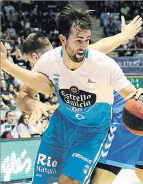  ?? FOTO: EFE ?? Nacho Llovet, pívot del Monbus Obradoiro, en el partido ante el San Pablo Burgos