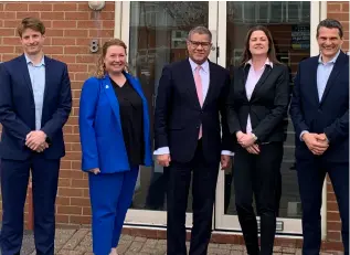  ?? ?? BIRTHDAY VISITOR: Chris King, Julia Roberts, Alok Sharma MP, Sally Pearson and Martin Holmes outside Englobe in Theale. The company is marking its 30th anniversar­y