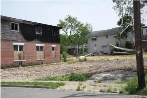  ?? The Sentinel-Record/Tanner Newton ?? ■ Numerous fires at 134 Gulpha St. led to its emergency demolition earlier this month.