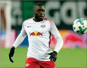  ??  ?? Upamecano a rejoint la galaxie Red Bull en provenance de Valencienn­es.