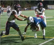  ?? Bobby Block/The Signal ?? West Ranch’s Chaz Hilst (12) jumps to catch a pass in the end zone scoring his team a touchdown during Friday night’s game.