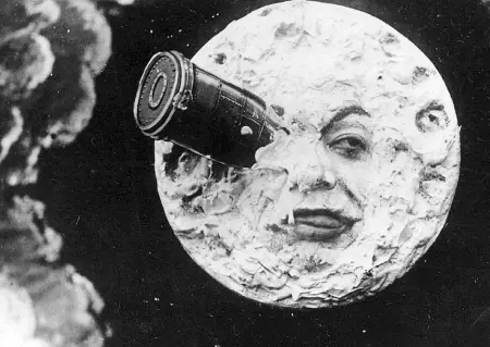  ?? Esordi ?? Una celebre scena di «Le voyage dans la lune» di Méliès del 1902, il primo a creare effetti speciali