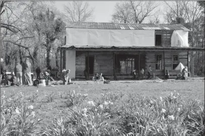  ?? Submitted photo ?? HOLLYWOOD PLANTATION FOODWAYS: Excavation­s at the Hollywood Plantation are providing informatio­n as the University of Arkansas at Monticello restores the Taylor House.