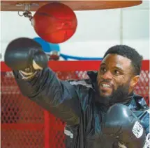  ?? RYAN REMIORZ LA PRESSE CANADIENNE ?? Jean Pascal met la dernière touche à sa préparatio­n en vue de son combat contre Ahmed Elbiali prévu vendredi à Miami.