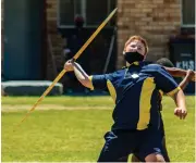  ?? ?? Knysna Primary athlete Ethan Strydom in action during the javelin item.
Oakhill athlete Daniel Patton sets off in the 200m race.