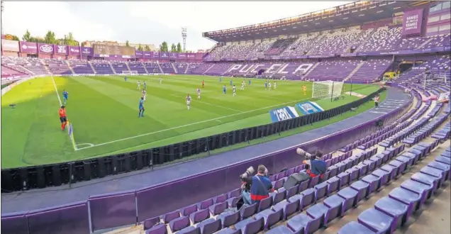  ??  ?? Panorámica del José Zorrilla de Valladolid, durante un partido sin público en la grada.