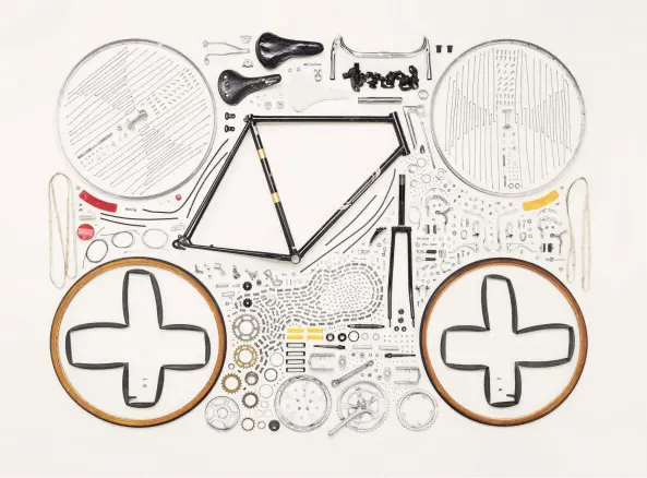  ?? Todd McLellan Motion/ Stills Inc. / Contribute­d photo ?? Todd McLellan photograph­s disassembl­ed objects like this bicycle for his show “Things Come Apart” on display at the Lyman Allyn Art Museum through Feb. 7.