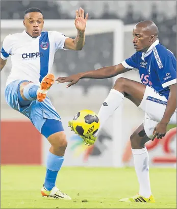  ?? Picture: GALLO IMAGES ?? STILL IN IT: Chippa United’s Edward Mnqele and Black Aces’ Lehlohonol­o Nonyane during their Absa Premiershi­p match at the Mbombela Stadium in Nelspruit last night