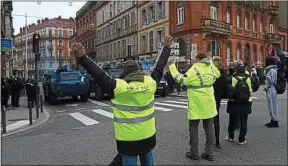  ??  ?? ##JEV#118-70- JEV# A Toulouse, 4 500 personnes ont participé à « l’acte 5 » du mouvement, samedi.