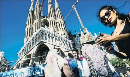  ?? XAVIER CERVERA ?? Turistas el pasado verano en la Sagrada Família