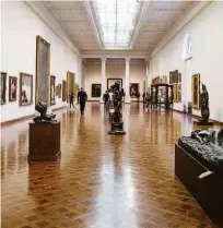  ?? Zo Guimaraes /Folhapress ?? Obras expostas em uma das salas de exposição do Museu Nacional de Belas Artes, no centro carioca