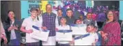  ?? HT PHOTO ?? The little innovators with deputy CM Brajesh Pathak and others during an event held in Lucknow on Sunday.