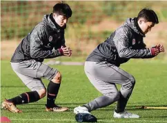  ??  ?? Yi Young Park (l.) und Kyoung Rok Choi geben im Trainingsl­ager in Spanien alles, um in der Rückrunde zu mehr Einsatzzei­t zu kommen.