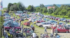  ?? FOTO: PRIVAT ?? Historisch­e Autos, Motorräder und Traktoren können die Besucher am Sonntag in Daugendorf bewundern.