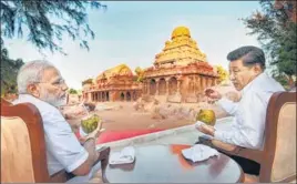  ?? PTI ?? Prime Minister Narendra Modi and Chinese President Xi Jinping hold one-on-one talks on the first day of the informal India-China summit in Tamil Nadu’s Mamallapur­am on Friday. >>P10