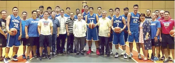  ?? SBP IMAGES ?? Samahang Basketbol ng Pilipinas chairman emeritus Manny V. Pangilinan, center, along with newly elected SBP president Al Panlilio, SBP vice chairman Rep. Robbie Puno and SBP executive director Sonny Barrios grace the sendoff rites at the Meralco gym...