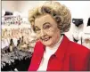  ?? ALBERTO
MARTÍNEZ / AMERICAN-STATESMAN 2013 ?? Earlene Moore was 92 when she went back to work at Julian Gold on West Sixth Street.