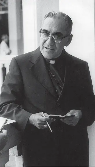  ?? JOSÉ MARIA MAYRINK / ESTADÃO - 21/3/1980 ?? Última imagem. Romero, três dias antes de morrer: ele foi beatificad­o pelo papa em 2015