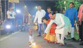  ?? HT PHOTO ?? ■ Chief minister Raghubar Das celebratin­g Diwali.