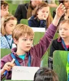  ?? FOTO GVA ?? Net als echte studenten les volgen in een aula...