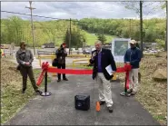  ?? JOHN WORTHINGTO­N — MEDIANEWS GROUP ?? Upper Salford Township Supervisor Ted Poatsy details the history of the Park to Perkiomen Trail Connector project.