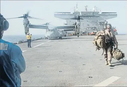  ?? US MARINES / REUTERS ?? La cubierta del portavione­s USS Lewis B. Puller, el pasado 11 de mayo en el golfo Pérsico