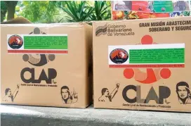  ?? FOTO CORTESÍA FUNDAREDES ?? Estas son las cajas de alimentos de CLAP que estaría repartiend­o el Eln en la zona fronteriza.