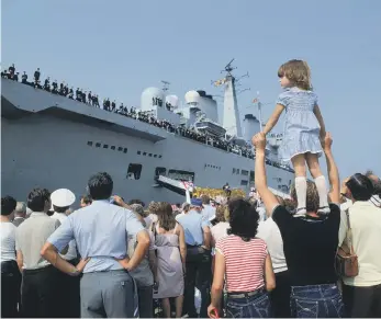  ?? ?? The HMS Invincible returns to Portsmouth (Photo by Hulton Archive/Getty Images)