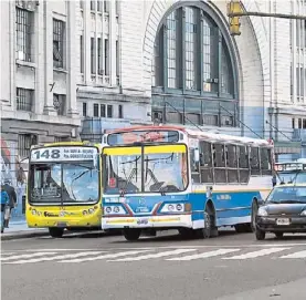  ?? / NéSTOR SIEIRA ?? Gasto. Transporte y combustibl­e requieren muchos fondos.