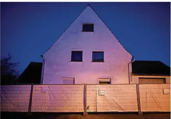  ?? FOTO: JONAS DPA ?? Hinter der Fassade dieses Wohnhauses in Höxter haben sich über Jahre Gräueltate­n abgespielt.